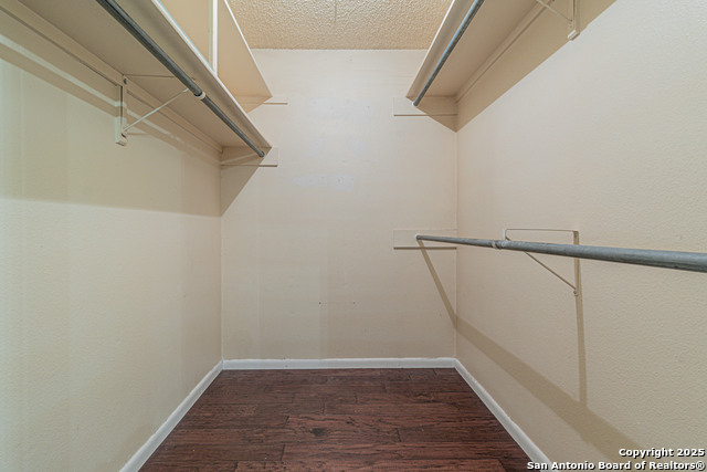 Image 32 of 40 For 5832 Archwood