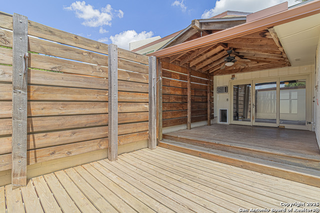 Image 36 of 40 For 5832 Archwood