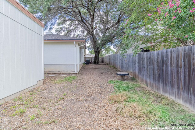 Image 39 of 40 For 5832 Archwood