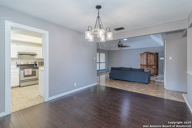 Image 7 of 40 For 5832 Archwood
