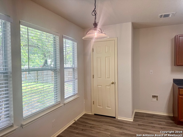 Image 11 of 24 For 10138 Cedarcliff