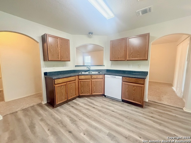 Image 6 of 24 For 10138 Cedarcliff