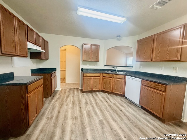 Image 8 of 24 For 10138 Cedarcliff