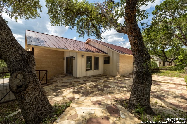 Image 20 of 27 For 1143 Flaman Rd