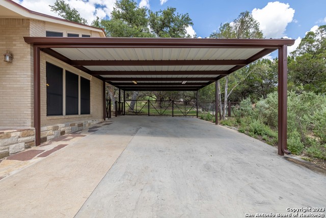 Image 24 of 27 For 1143 Flaman Rd