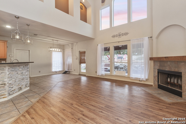 Image 10 of 39 For 9223 Saucedo