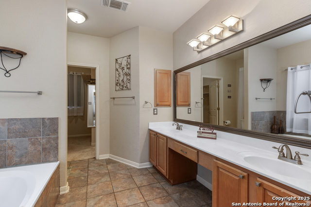 Image 13 of 39 For 9223 Saucedo