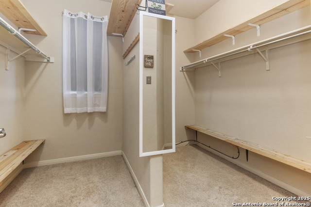 Image 15 of 39 For 9223 Saucedo