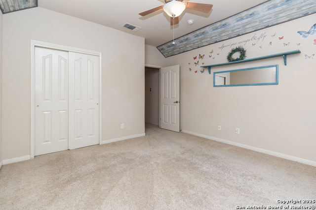Image 21 of 39 For 9223 Saucedo