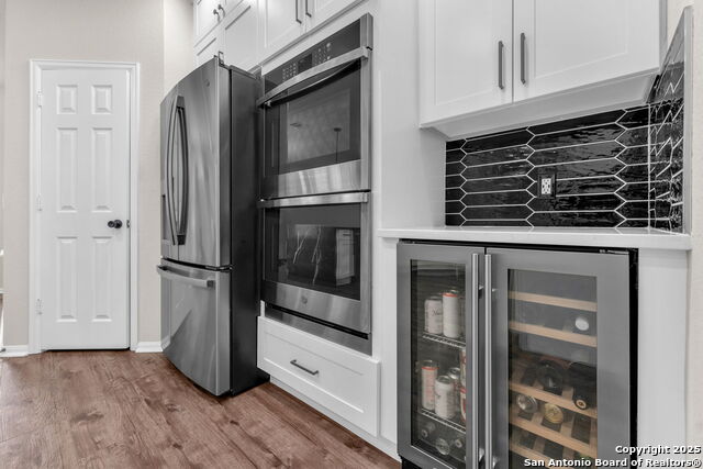 Listing photo id 13 for 21806 Dolomite