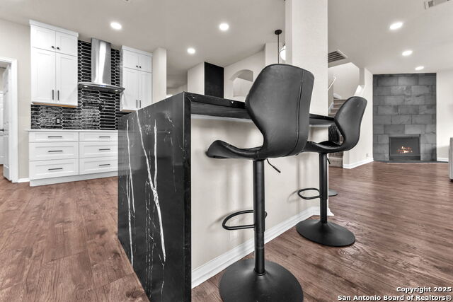 Listing photo id 15 for 21806 Dolomite