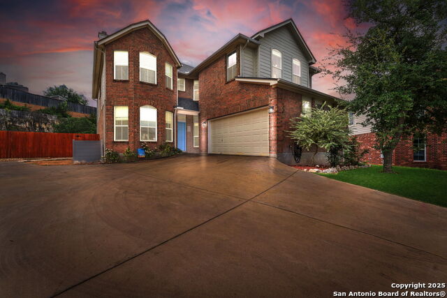 Listing photo id 1 for 21806 Dolomite