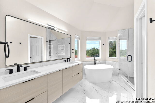 Listing photo id 29 for 21806 Dolomite