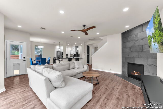 Listing photo id 7 for 21806 Dolomite