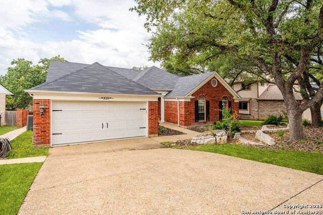Image 2 of 60 For 919 Lightstone Dr
