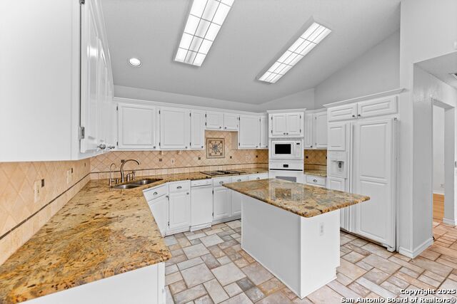 Image 21 of 60 For 919 Lightstone Dr