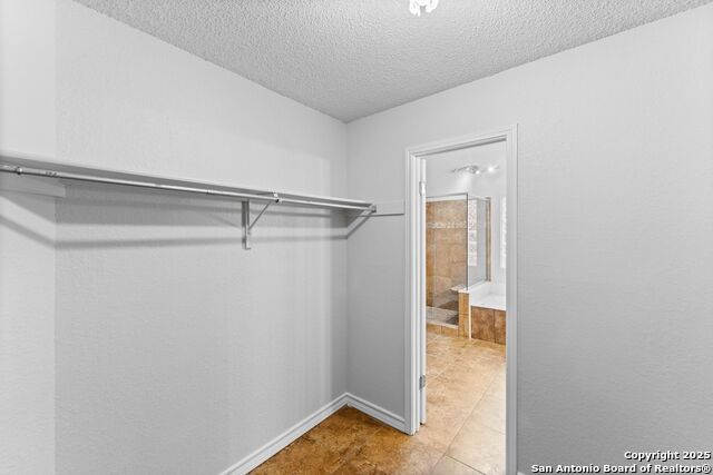 Image 43 of 60 For 919 Lightstone Dr