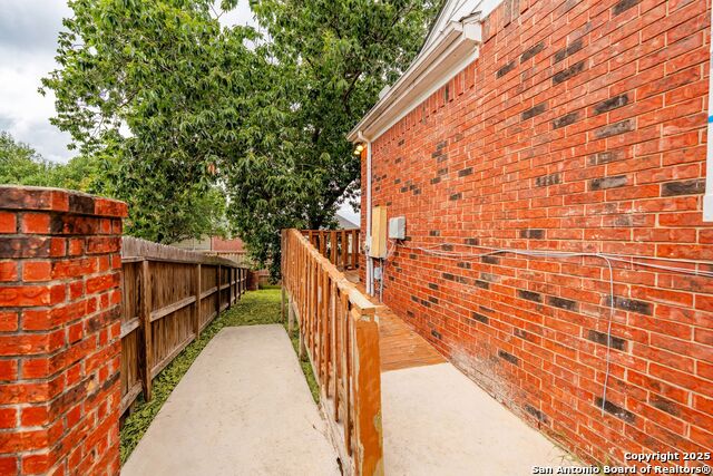 Image 57 of 60 For 919 Lightstone Dr