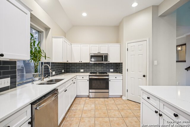 Image 16 of 50 For 25407 Mesa Crst