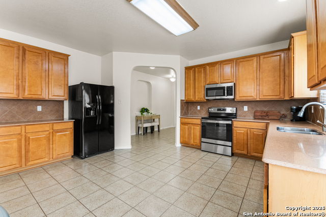 Listing photo id 8 for 26239 Lost Creek Way