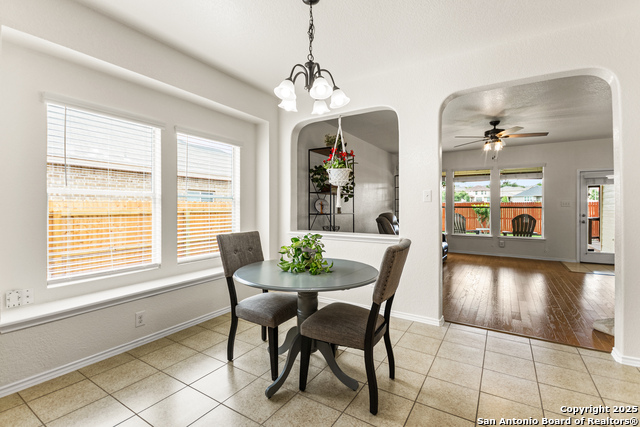 Listing photo id 11 for 26239 Lost Creek Way