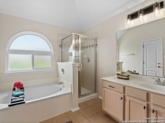 Image 34 of 41 For 5 Greta Dr  