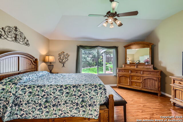 Listing photo id 8 for 8754 Stoney Brook