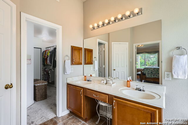 Listing photo id 10 for 8754 Stoney Brook