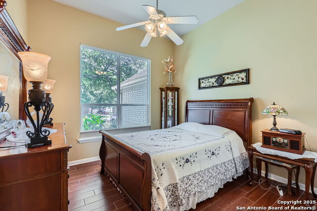 Listing photo id 13 for 8754 Stoney Brook