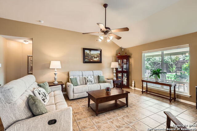 Listing photo id 4 for 8754 Stoney Brook