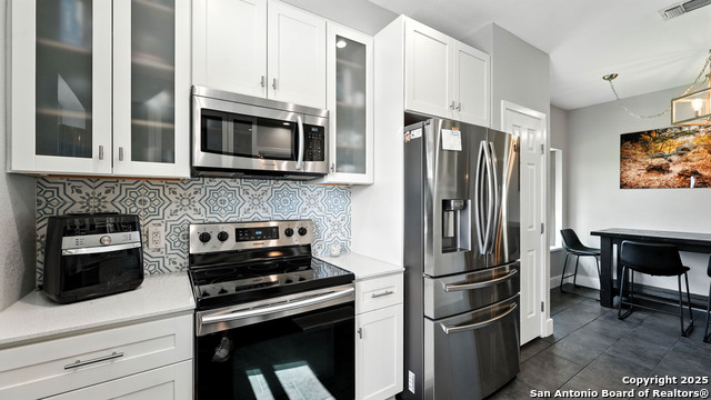 Listing photo id 12 for 130 Oak Ridge