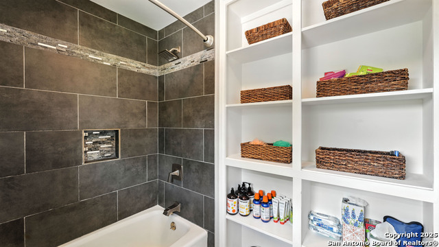 Listing photo id 26 for 130 Oak Ridge
