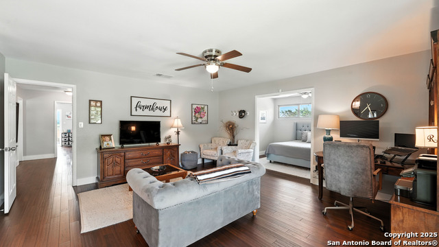 Listing photo id 29 for 130 Oak Ridge