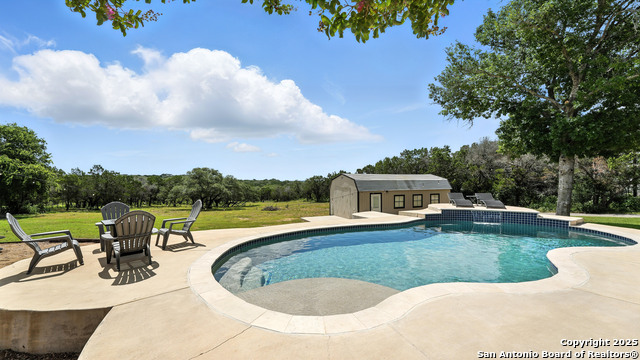 Listing photo id 7 for 130 Oak Ridge