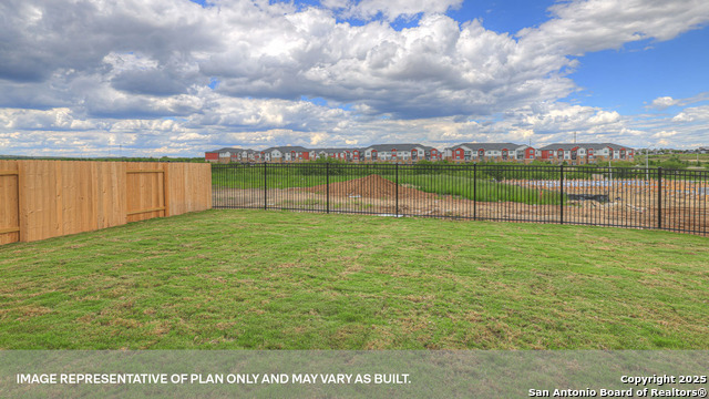 Image 28 of 36 For 211 Las Lomas