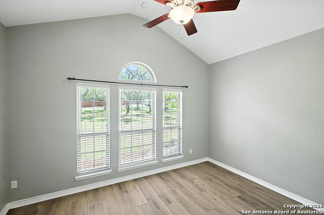 Listing photo id 33 for 13611 Tahoe Vista