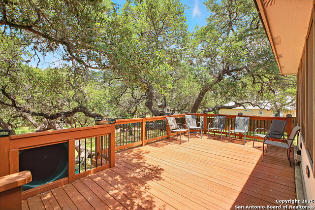 Listing photo id 41 for 13611 Tahoe Vista