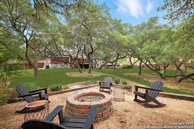 Listing photo id 4 for 13611 Tahoe Vista