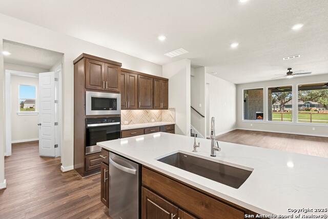 Listing photo id 3 for 8131 Wellstone