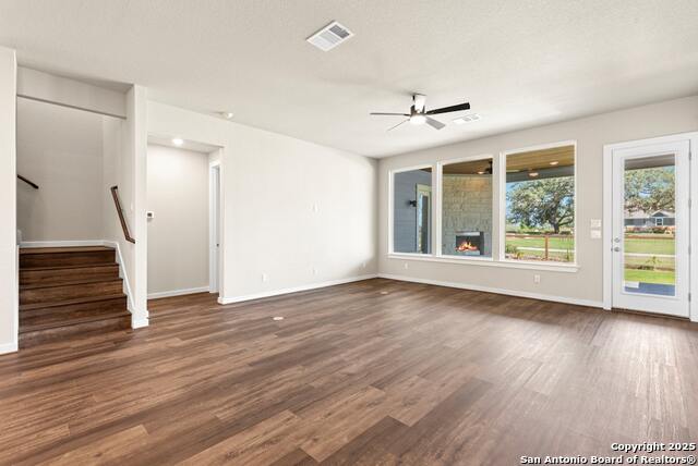 Listing photo id 7 for 8131 Wellstone