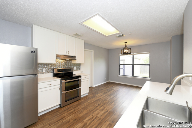 Image 14 of 34 For 7915 Bowens Crossing