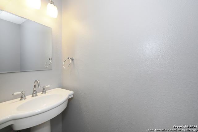 Image 16 of 34 For 7915 Bowens Crossing