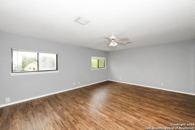 Image 21 of 34 For 7915 Bowens Crossing