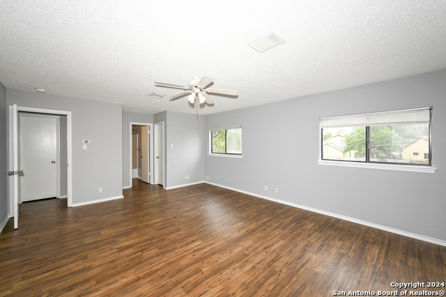 Image 22 of 34 For 7915 Bowens Crossing