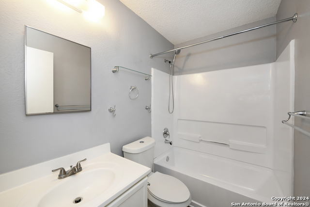 Image 25 of 34 For 7915 Bowens Crossing
