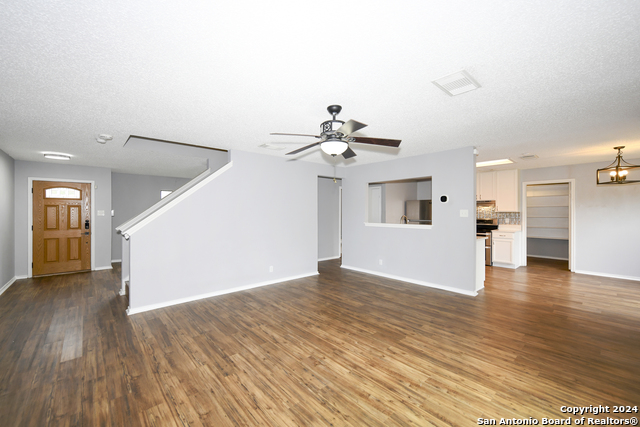 Image 8 of 34 For 7915 Bowens Crossing