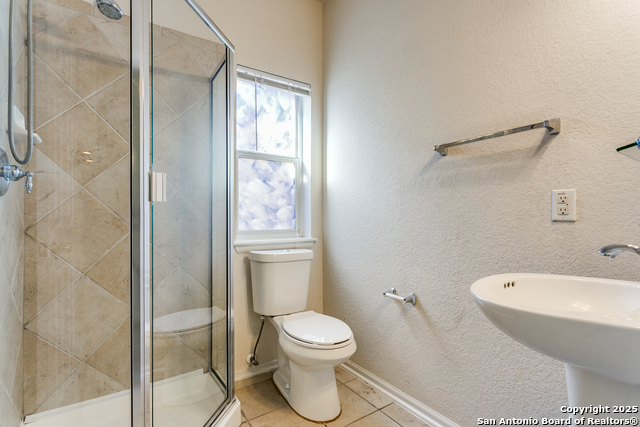 Image 21 of 25 For 22031 Dolomite Dr