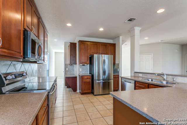 Image 9 of 25 For 22031 Dolomite Dr