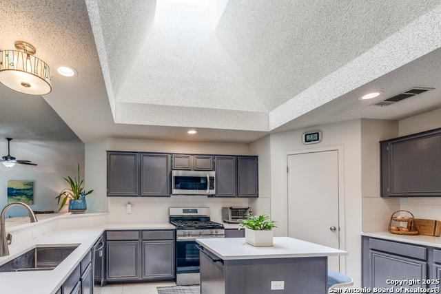 Listing photo id 9 for 7804 Vail Valley