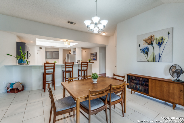 Listing photo id 11 for 7804 Vail Valley
